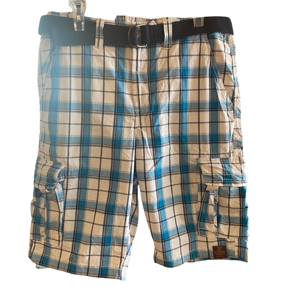 Urban Pipeline Men’s Cargo Shorts Size 32; Blue, White & Black Plaid